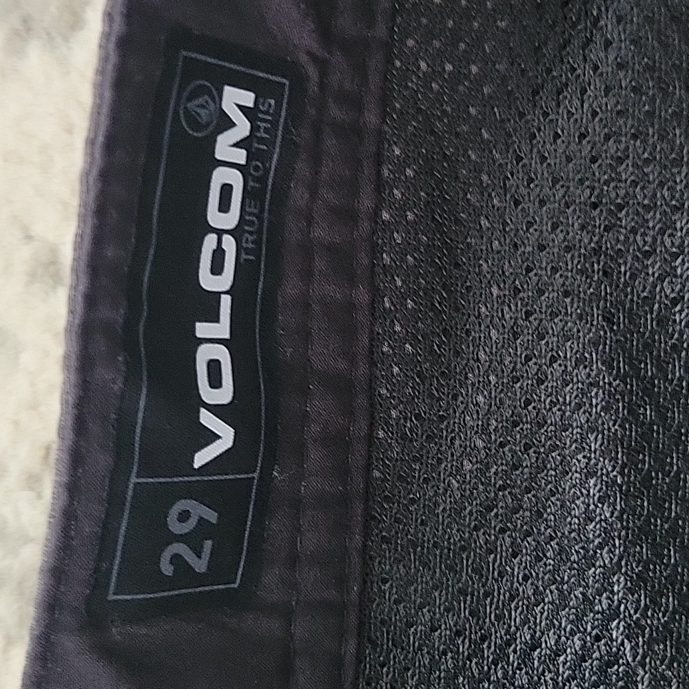 Volcom Shorts - Picture 8 of 11